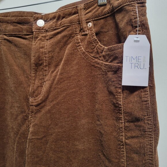 Time And Tru Women’s Size 14 Corduroy High Rise Wide Leg Pants 30" Inseam Brown - Picture 2 of 7